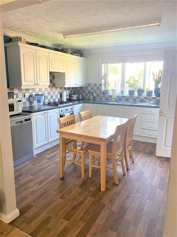 Property photo 3 of 4 Kitchen