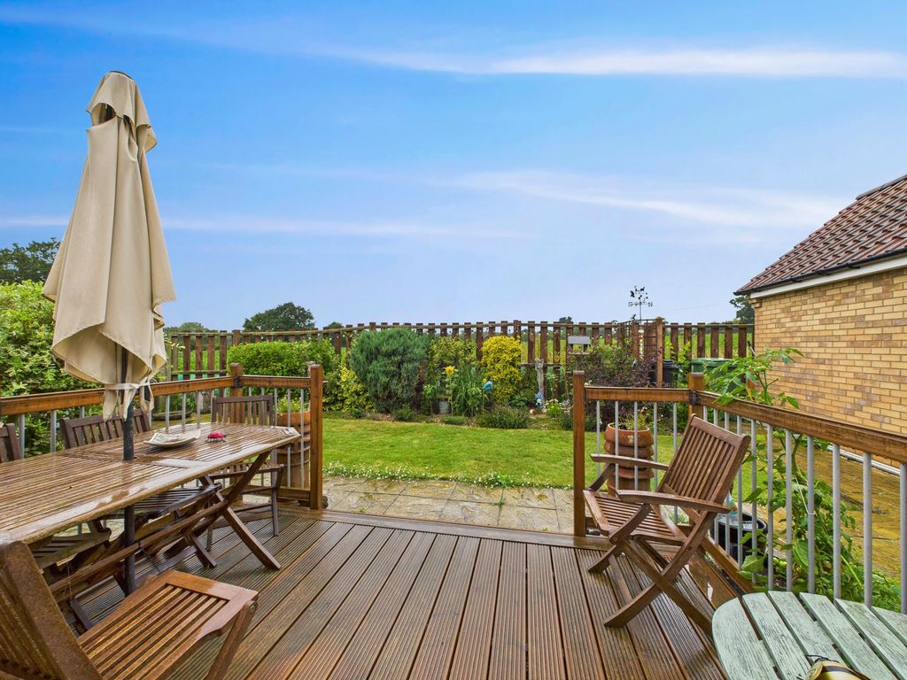 Property photo 2 of 9 Outside 1.Jpg
