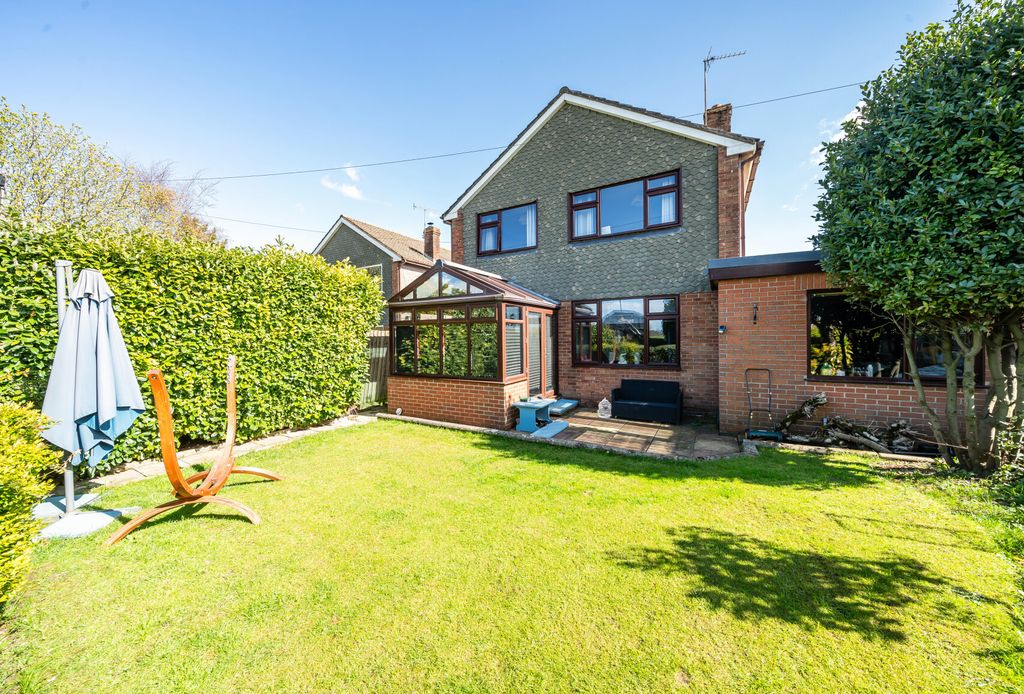 Property photo 2 of 14 1434084-4-69Cbcd9...