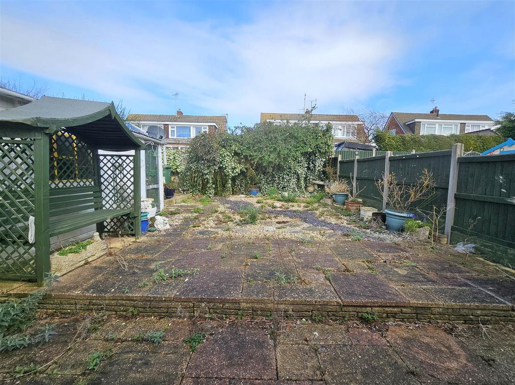 Property photo 3 of 11