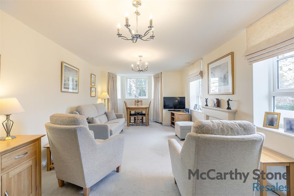 Property photo 2 of 34 8669042-Interior03.Jpg