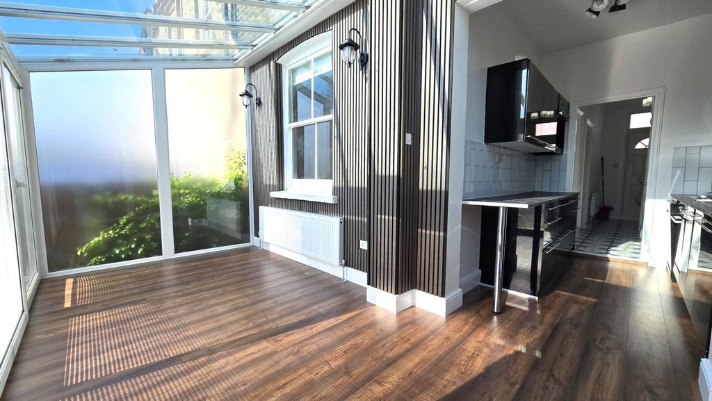 Property photo 1 of 12 1000266242.Jpg