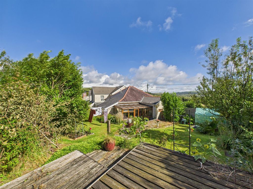 Property photo 1 of 18 Cam03055G0-Pr0260-Still017.Jpg