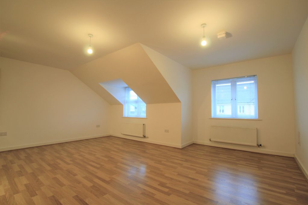 Property photo 2 of 6 Living Room