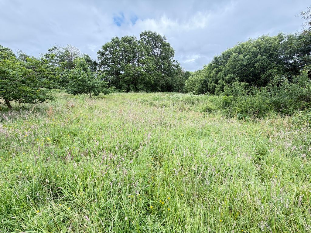 Property photo 1 of 5