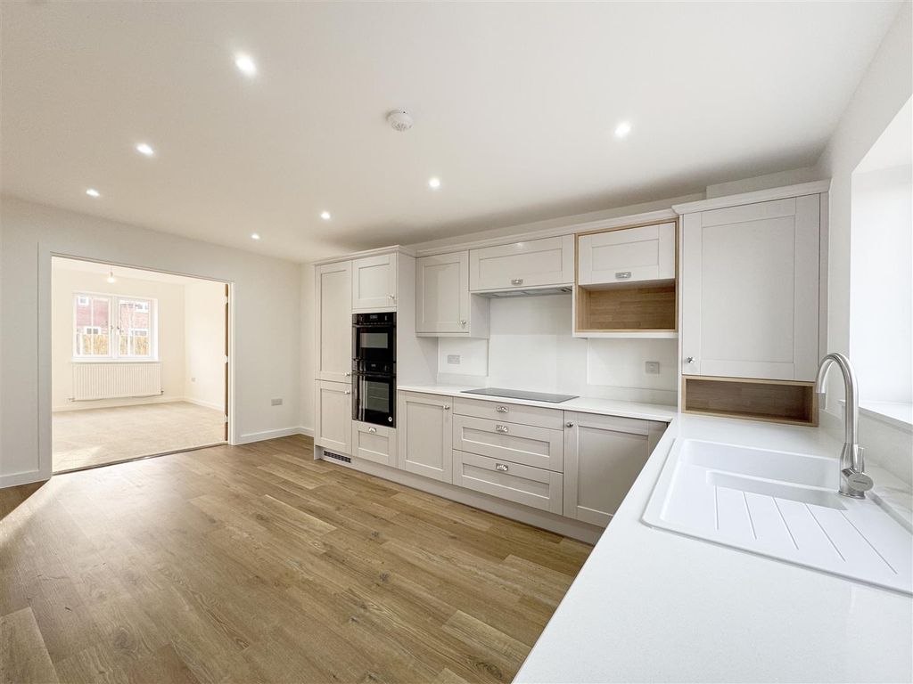 Property photo 2 of 25 Kitchen 2 .Jpg