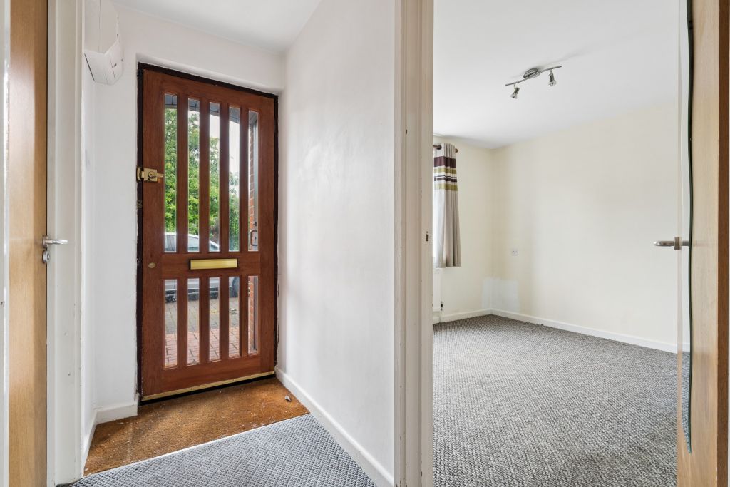 Property photo 2 of 8