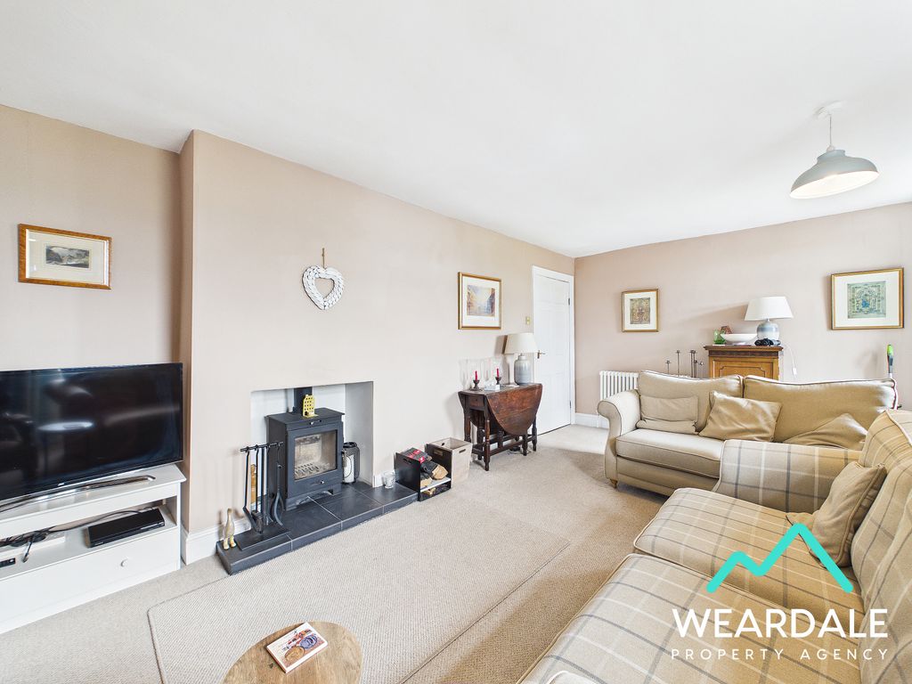 Property photo 2 of 34