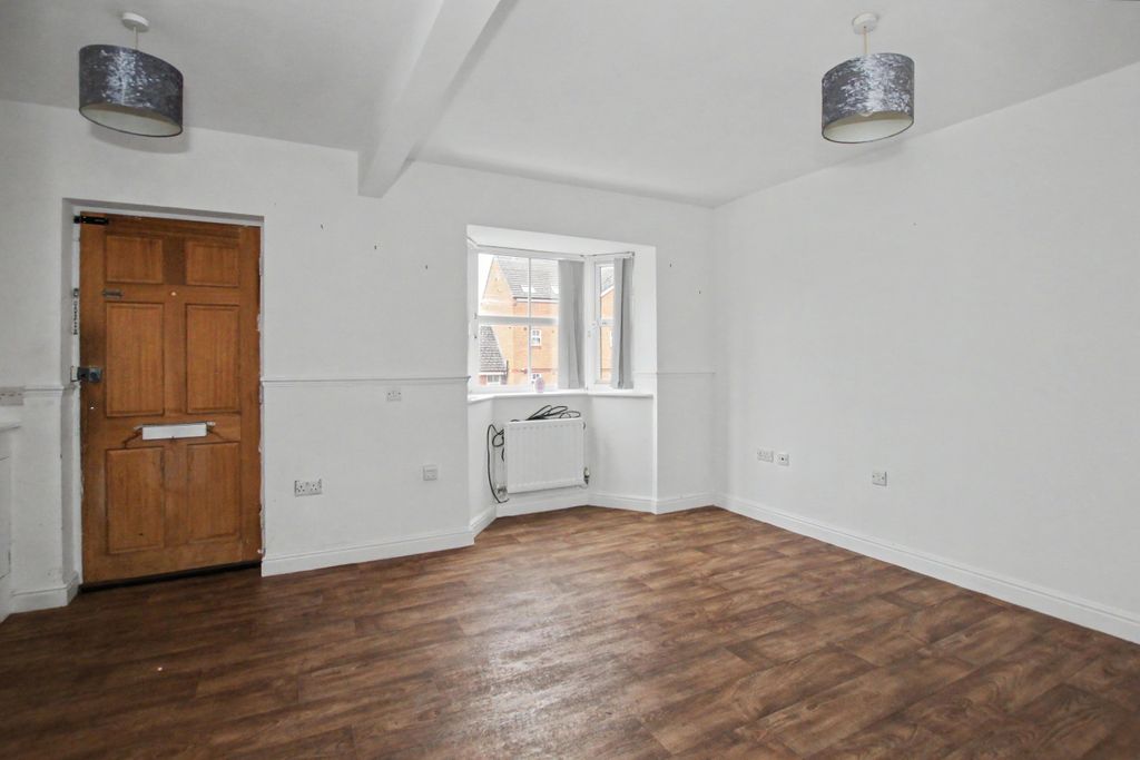 Property photo 2 of 17 12 St. Andrews Square, Stoke-On-Trent, St4 7Ga