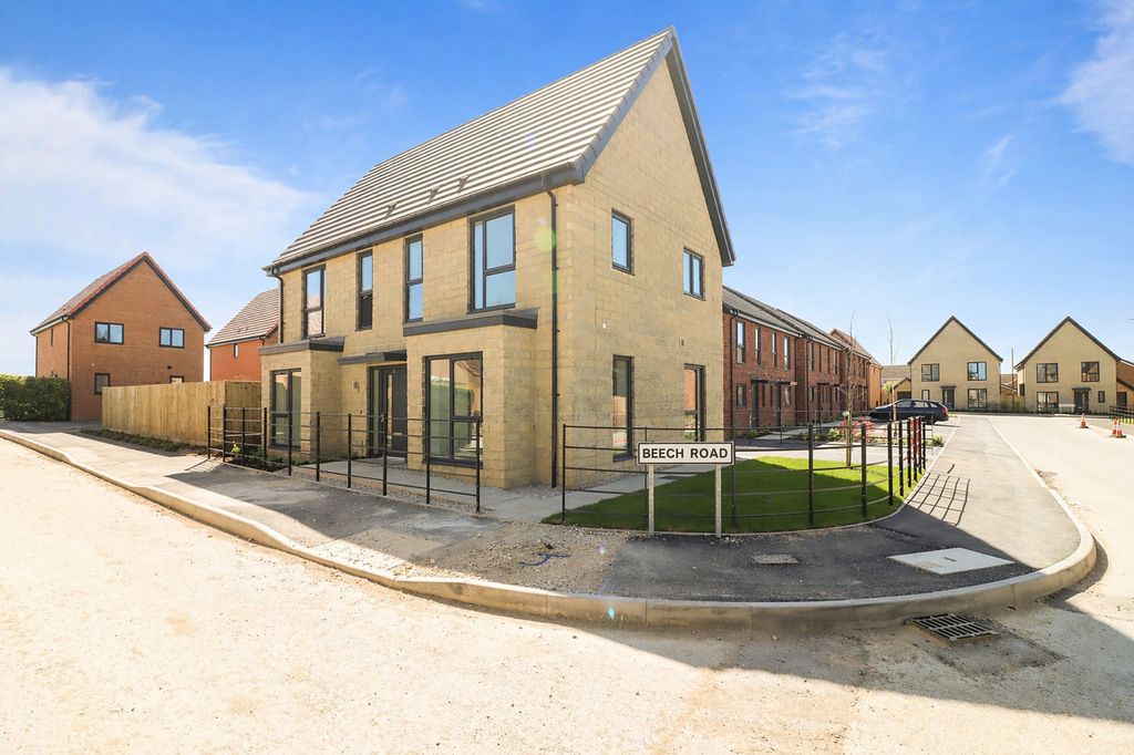 Property photo 1 of 21