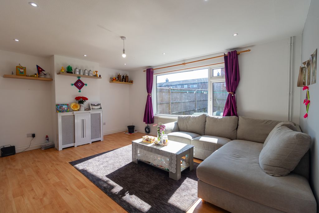 Property photo 2 of 12 Img_0126