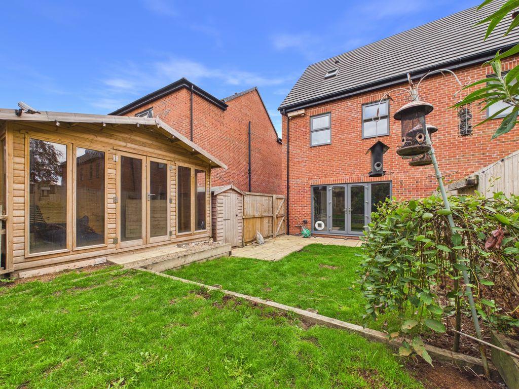 Property photo 2 of 26 2- Rob Hammond Ewemove Pontefract
