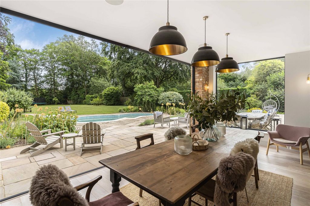 Property photo 2 of 15 Dining Area