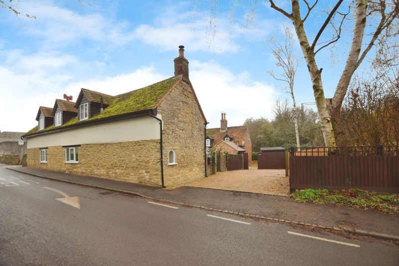 Property photo 2 of 17 Road Aspect