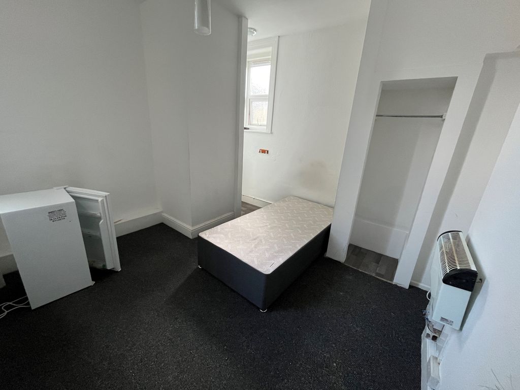 Property photo 1 of 1 1 Bed Room - House Share To Rent South Western Mansions, Bournemouth Bh8