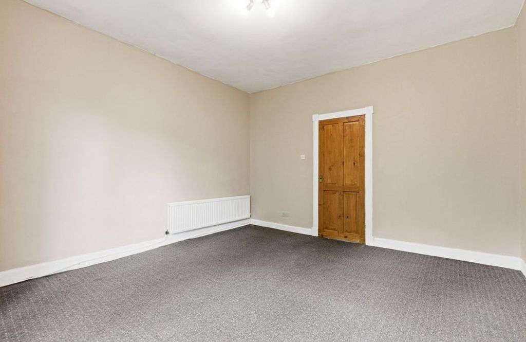Additional image 8 of 2 bed flat for saleLime Road, Tamfourhill, Falkirk FK1