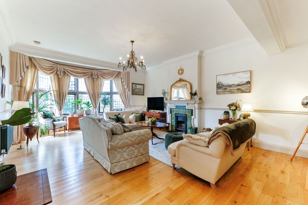 Property photo 3 of 12 Drawing Room