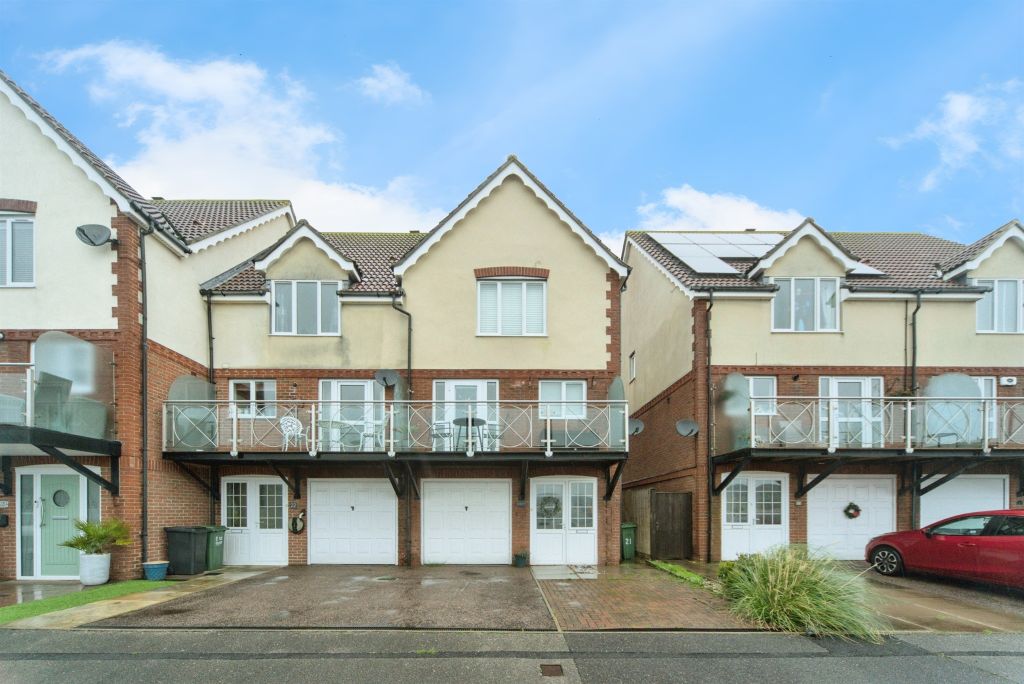 Property photo 2 of 23