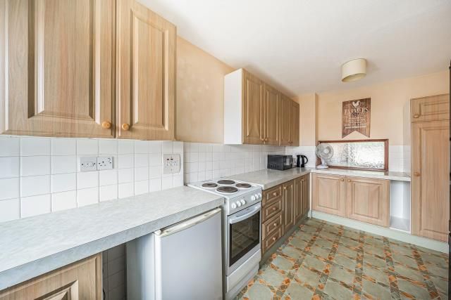 Property photo 3 of 20 Kitchen