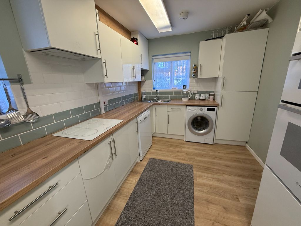 Property photo 3 of 16 4453615