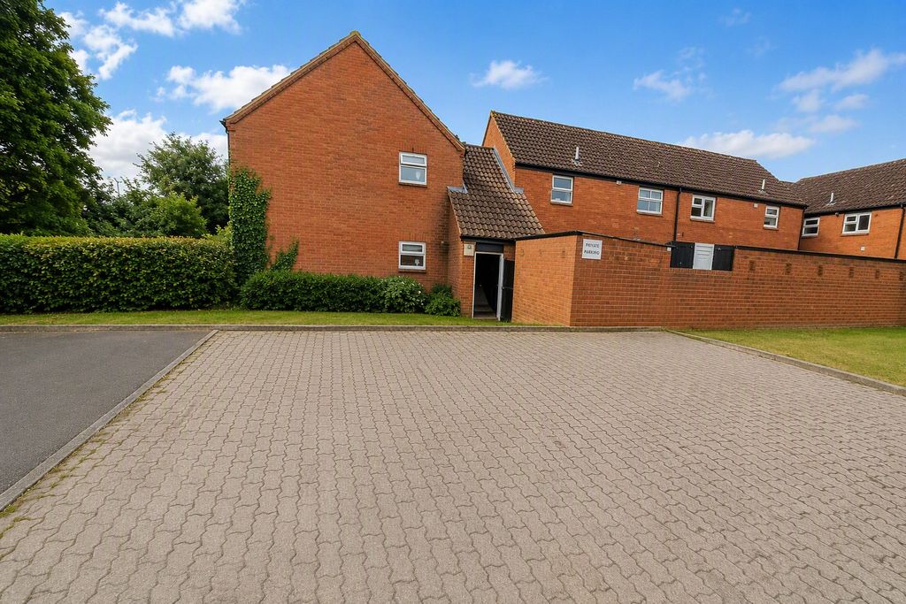Property photo 2 of 14