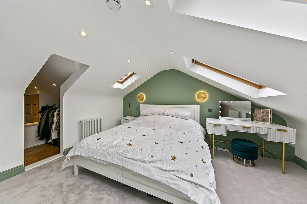 Property photo 3 of 14 Picture No. 12