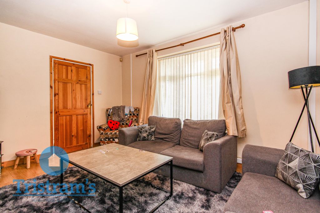 Property photo 3 of 13 Img_2497