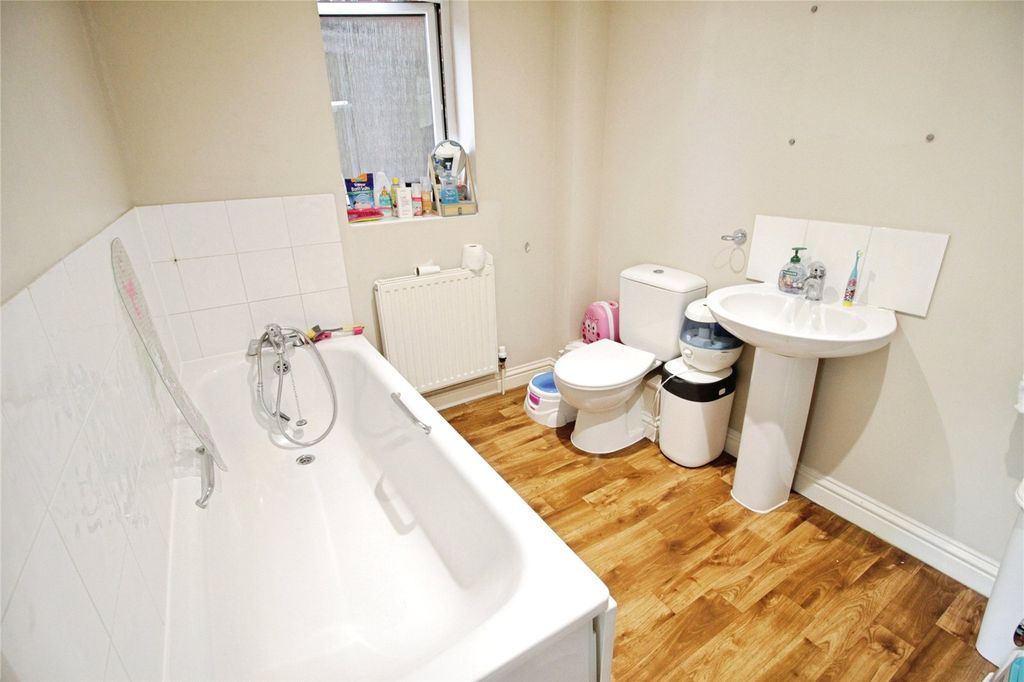 Property photo 3 of 7 Picture No. 01