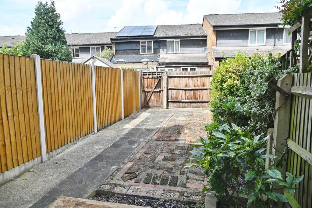 Property photo 3 of 9