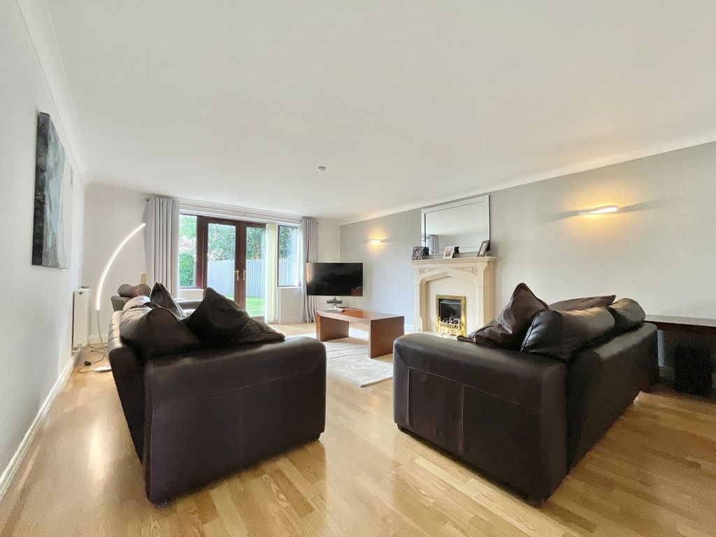 Property photo 2 of 36