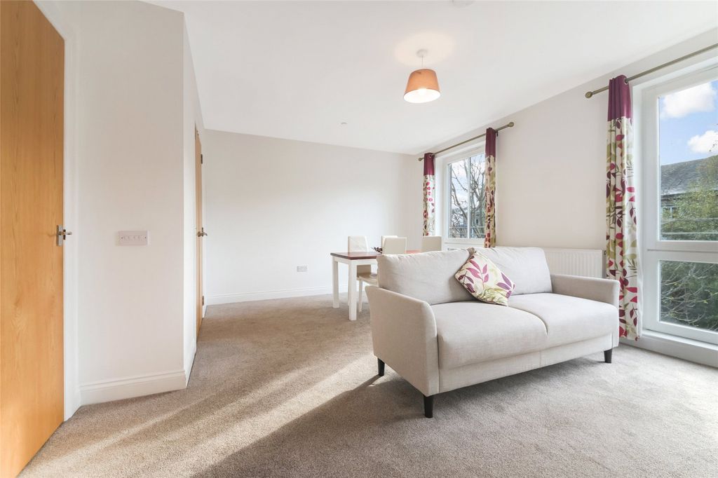 Property photo 2 of 17 Living Room