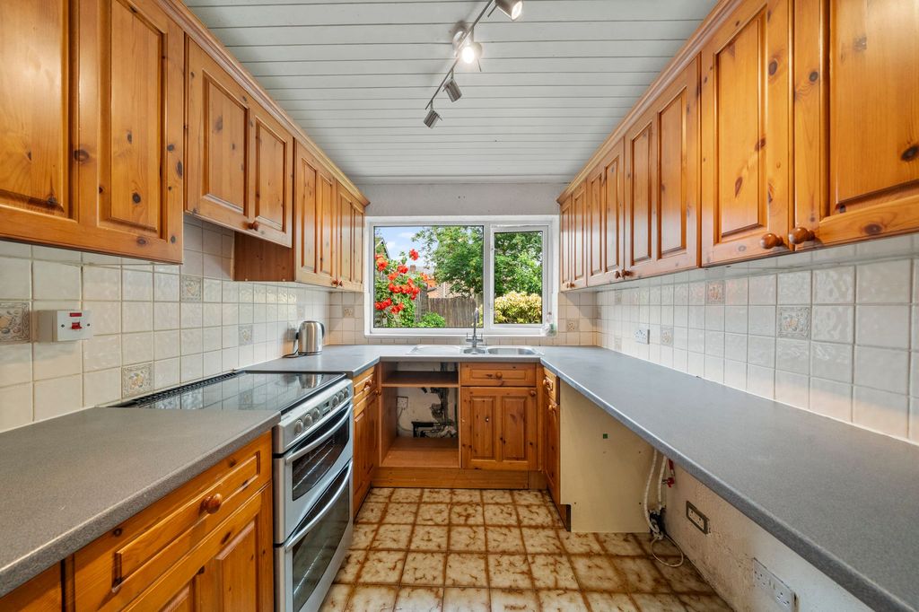 Property photo 3 of 22