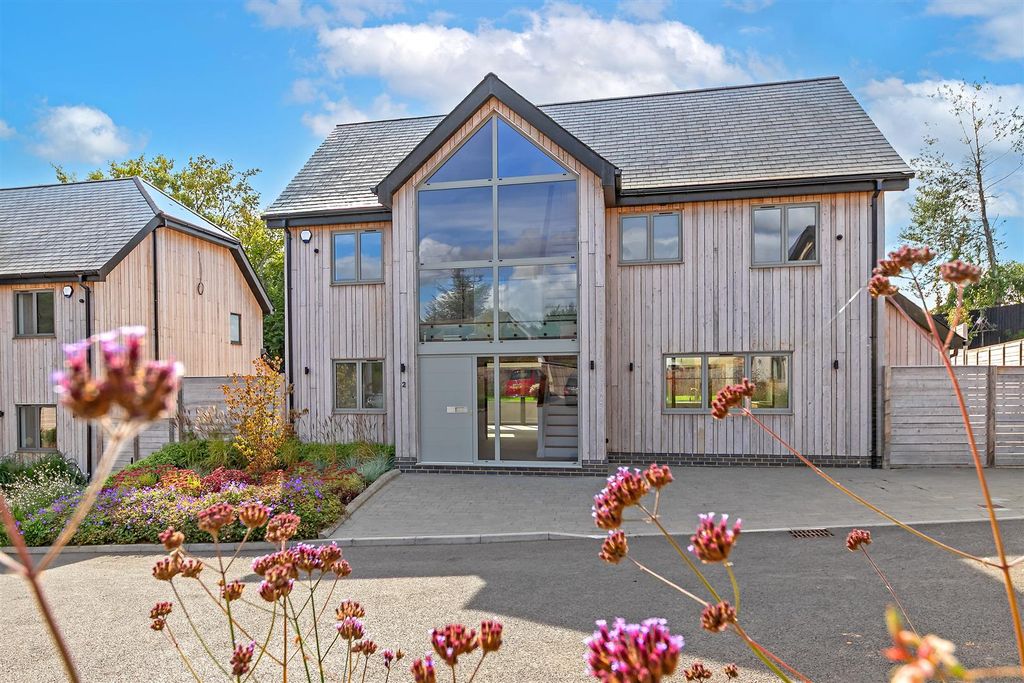 Property photo 1 of 17 Silverwoodbarns_Sept25-27.Jpg