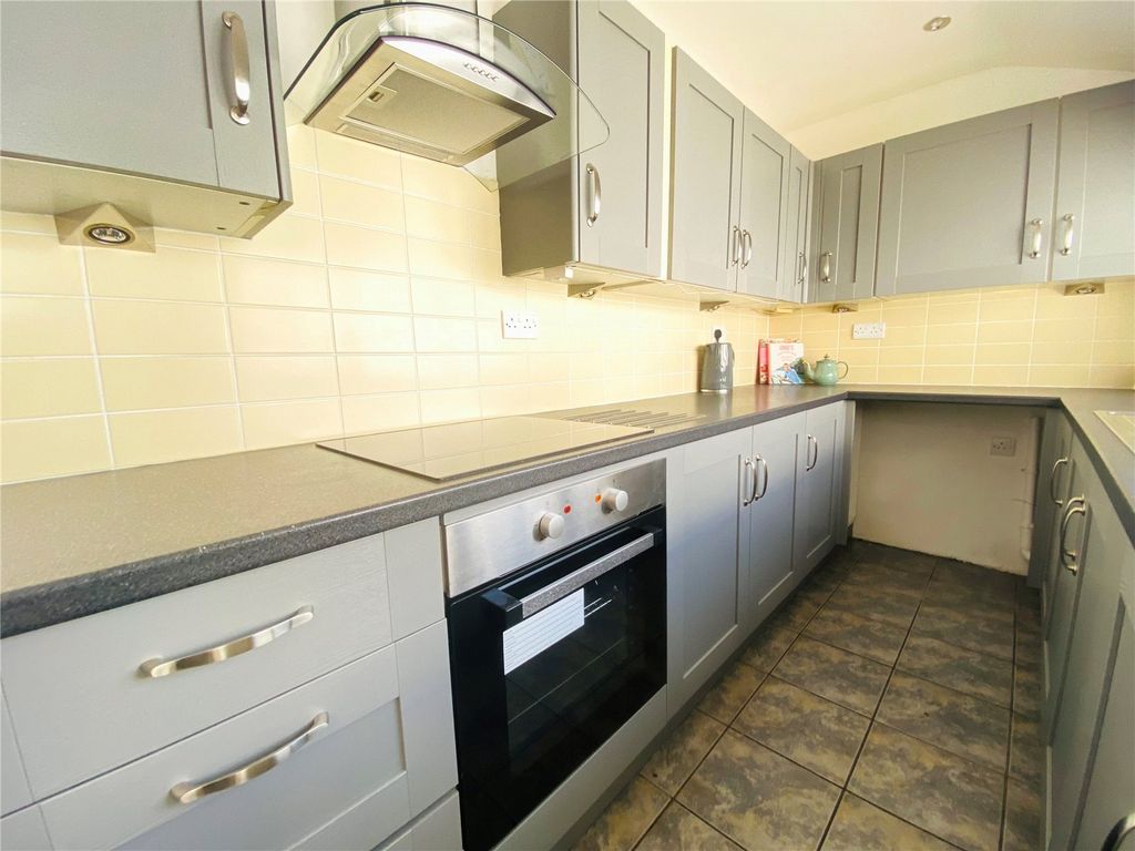 Property photo 3 of 18 Picture No. 11