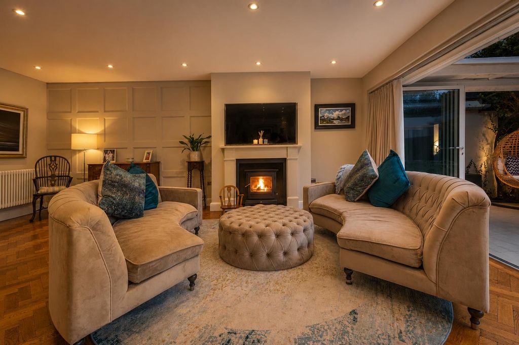 Property photo 2 of 30 Living Room Night.Png