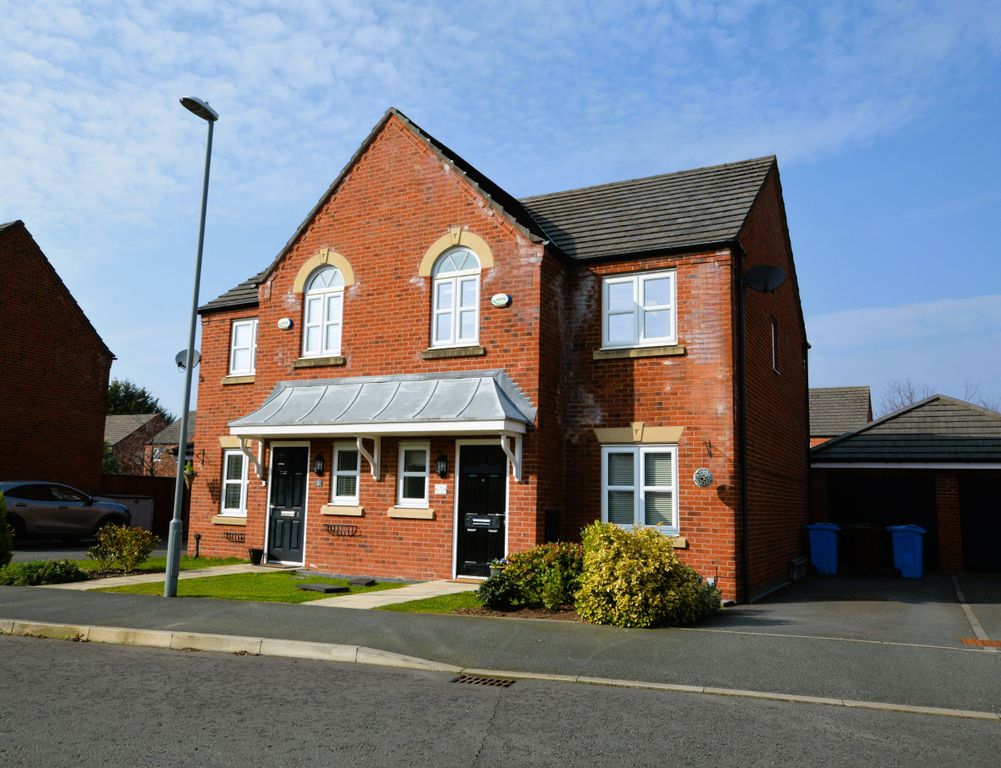 Property photo 2 of 28