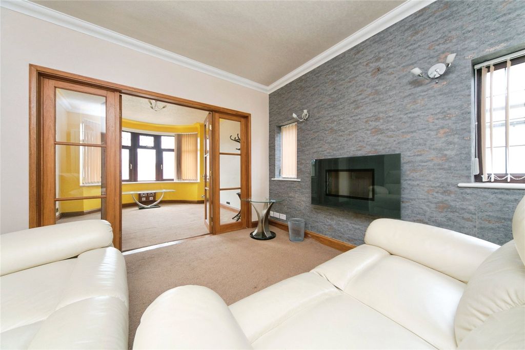 Property photo 2 of 24 Picture No. 04