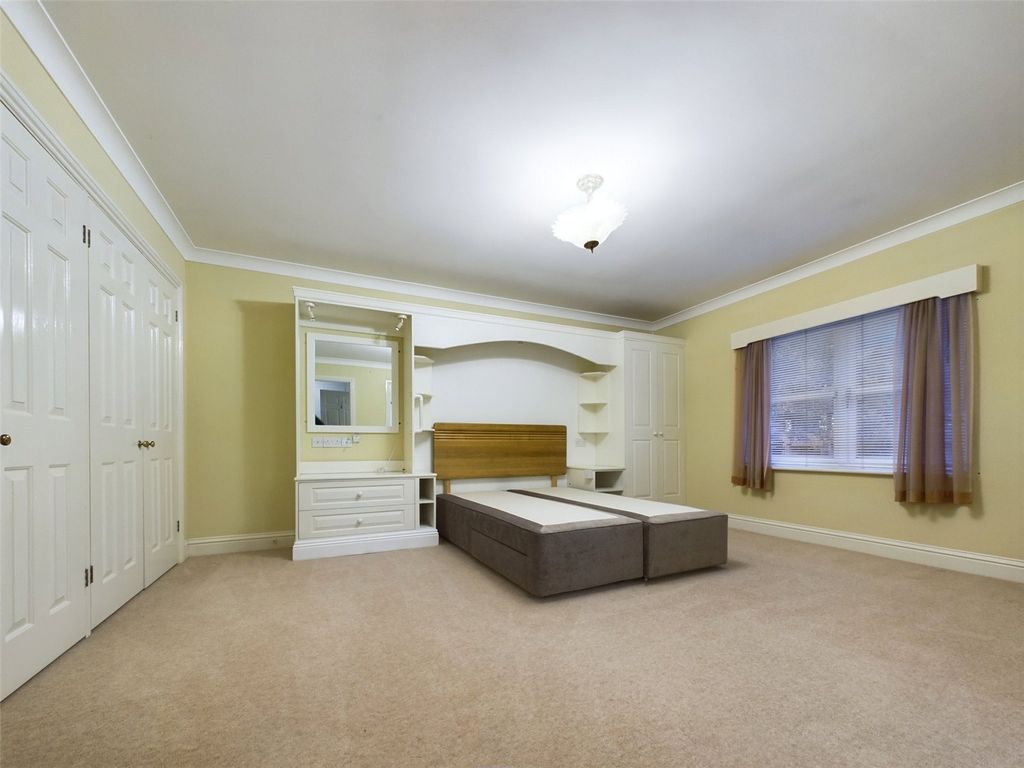 Property photo 3 of 13 Picture No. 12