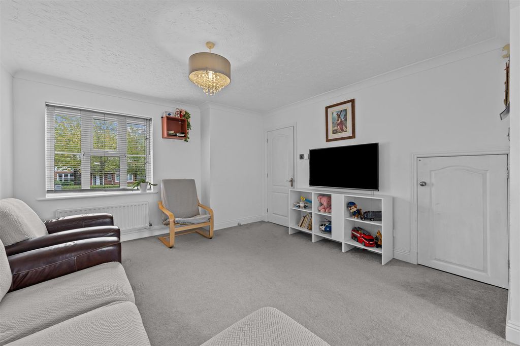 Property photo 3 of 25 54Hartlandaveweb12.Jpg