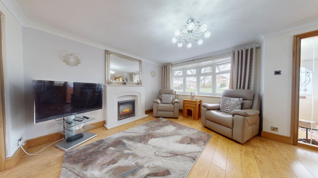 Property photo 2 of 26 4851684