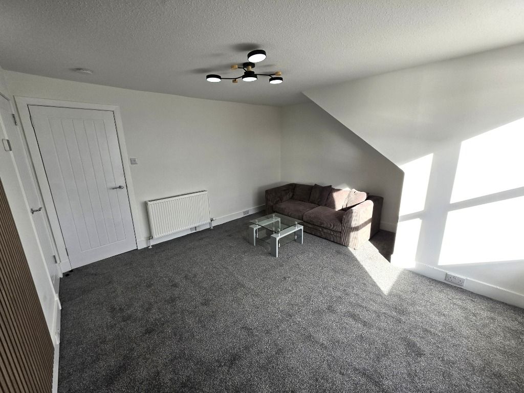Property photo 3 of 8 Photo 3
