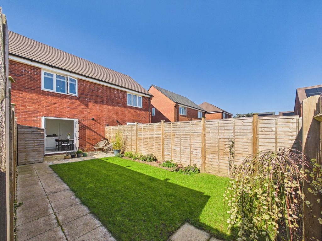 Property photo 3 of 13 Picture No. 01