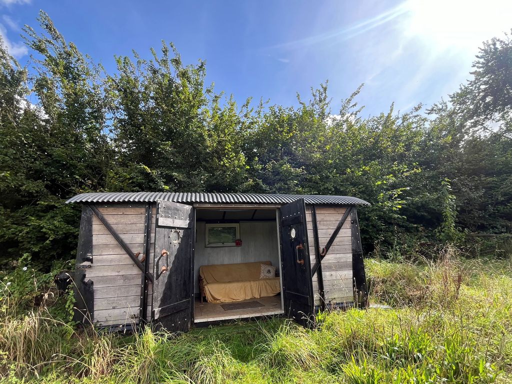 Property photo 2 of 12