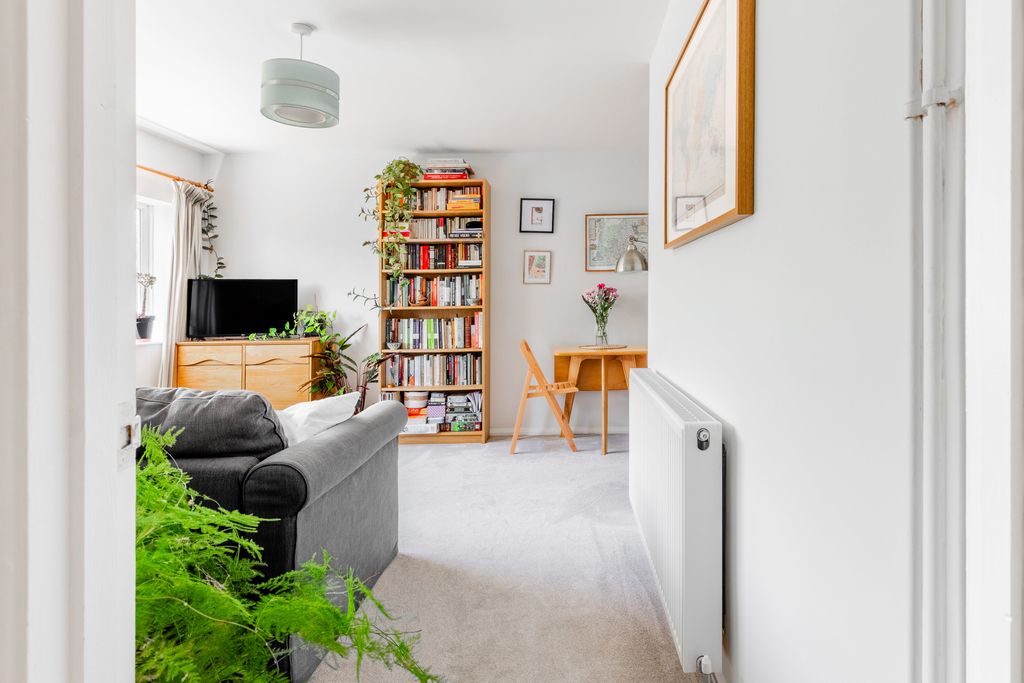 Property photo 2 of 15 A6