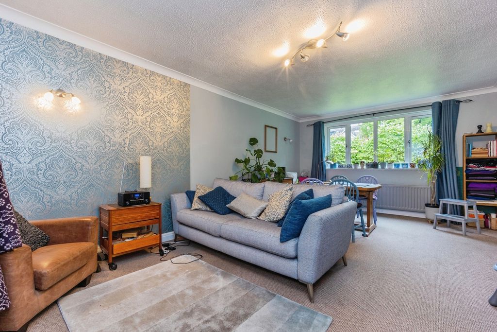 Property photo 2 of 18 Pbox-Img.Jpg