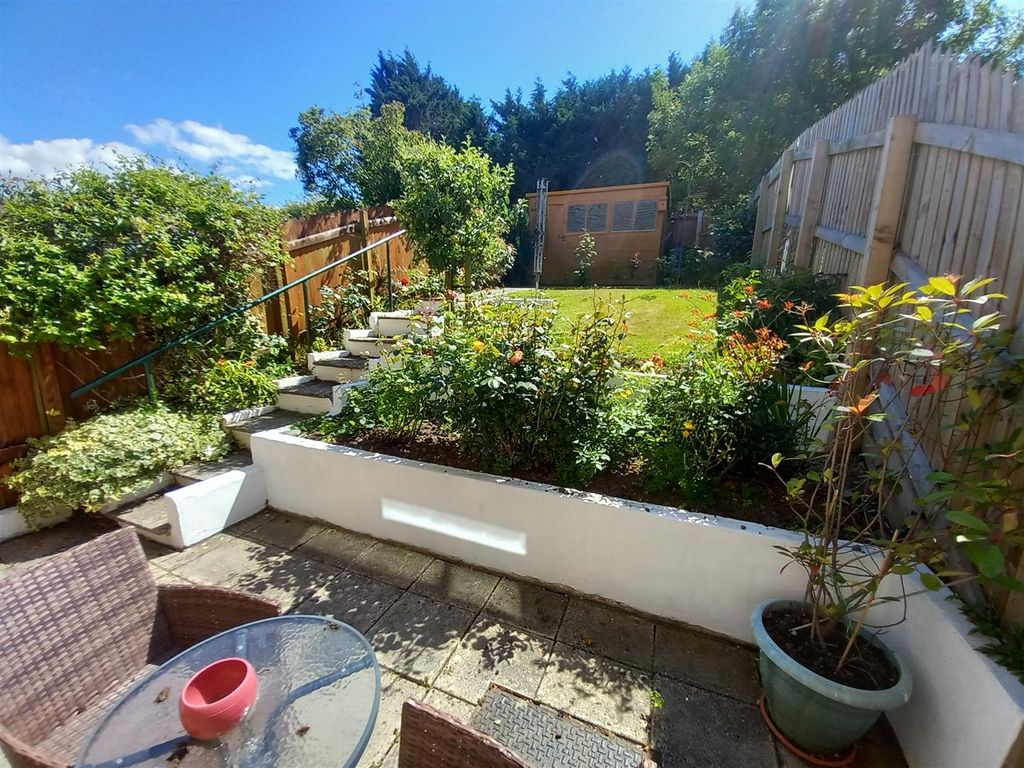 Property photo 3 of 18 3 Ochil Close Rear Garden.Jpg