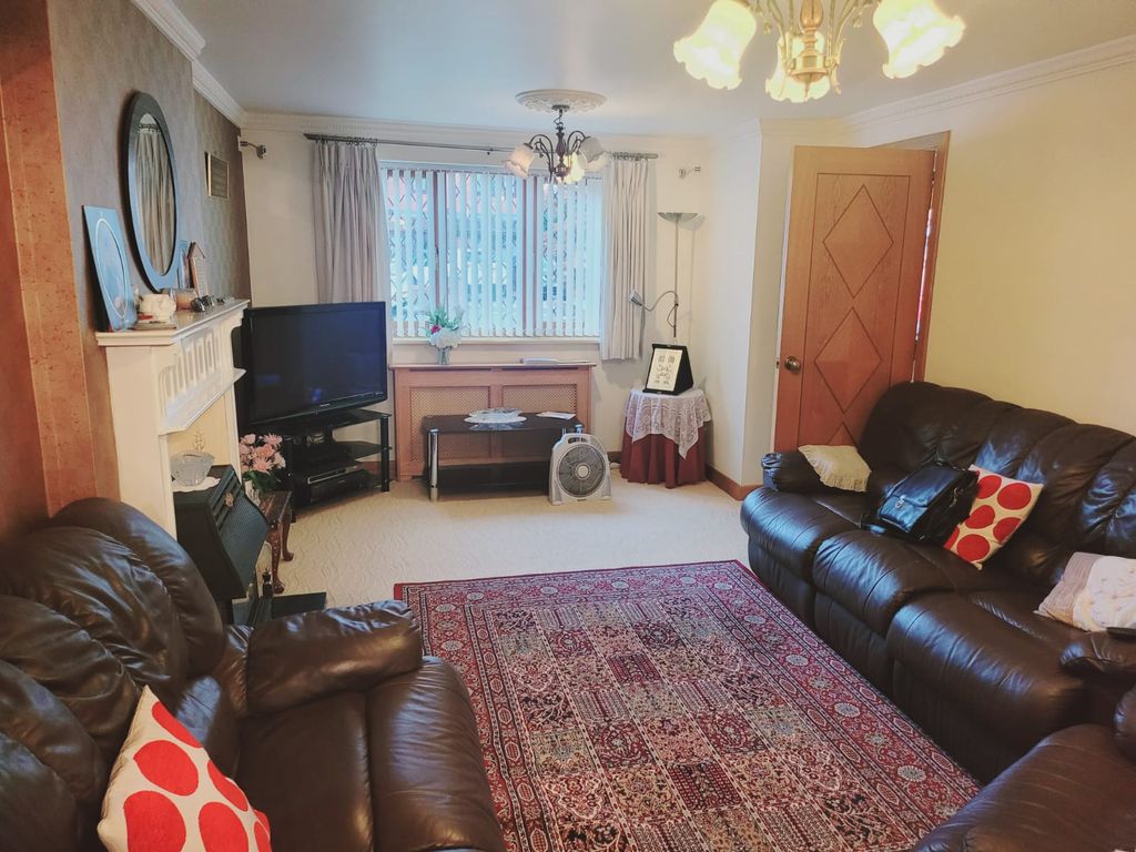Property photo 3 of 31