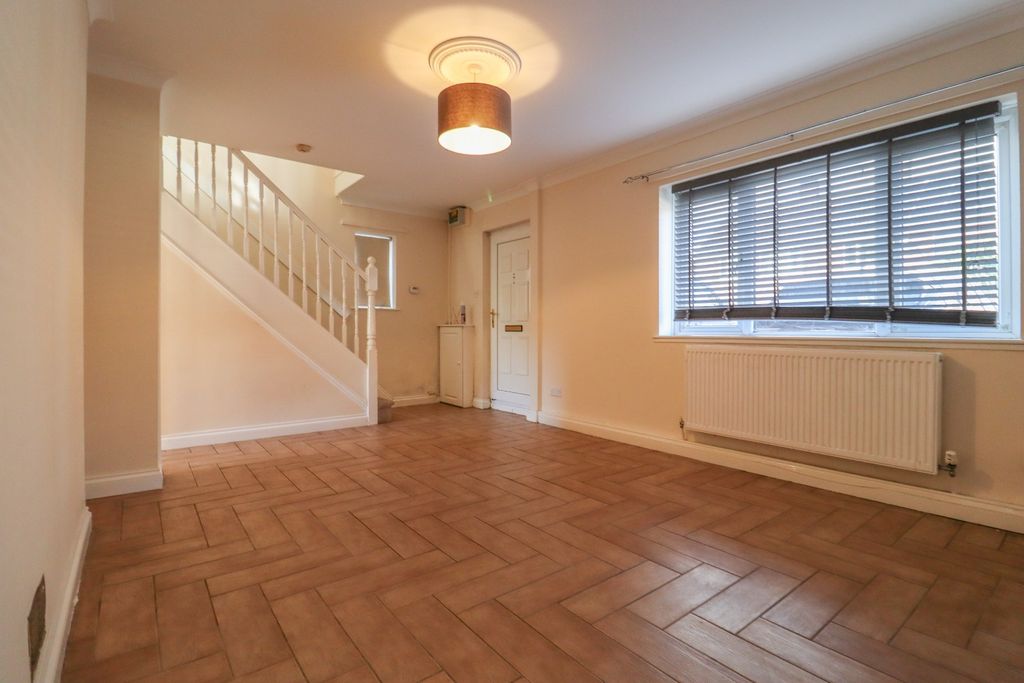 Property photo 3 of 16 3906016
