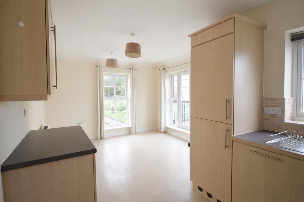 Additional image 6 of 2 bed flat for saleBurlington Road, Portishead BS20