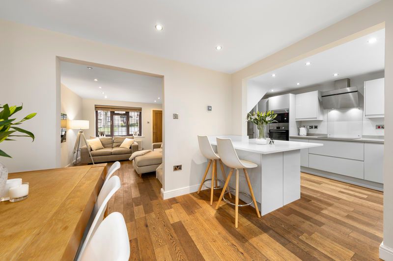 Property photo 2 of 32 Dining-Room